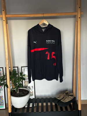 M-L puma x red bull racing.