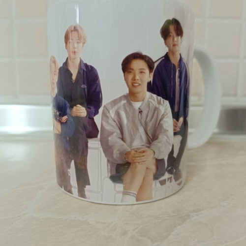BTA and Black Pink mugs like new, set of two