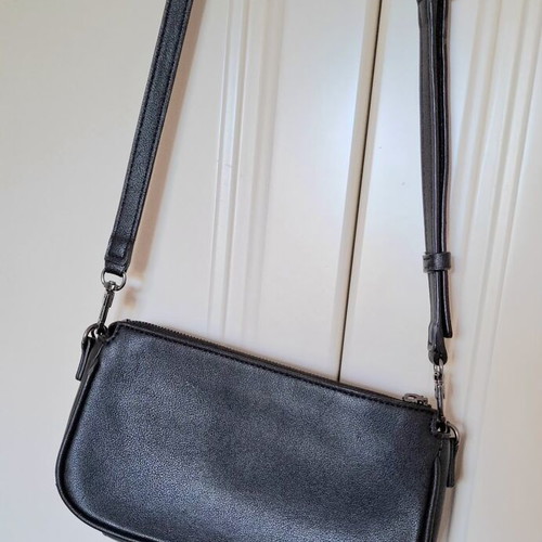 Guess double crossbody bag like new, black