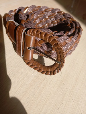 Adjustable woven belt brown like new