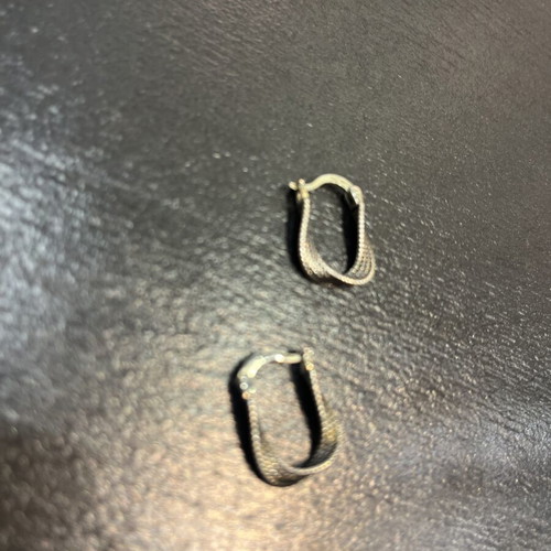Oval Hoop Earrings with Embossed Mesh Texture like new, silver