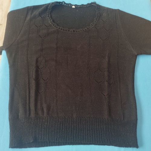 Black Short-Sleeve Knitted Blouse with Lace Neckline used, M/L