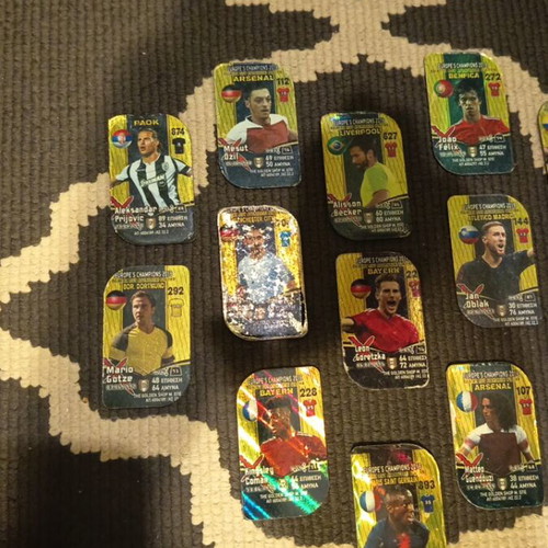 Collectible Football Tags like new with famous players and teams
