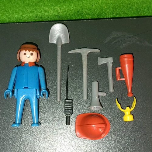 Playmobil Lyra 3366 firefighter figure used, complete set