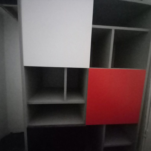 Bookcase like new, dimensions 127cm height, 40cm width, 83cm length