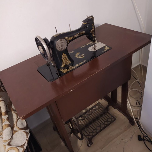 Gritzner Antique Hand And Foot Sewing Machine like new