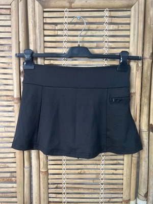 Black pleated skort with built-in shorts, size S
