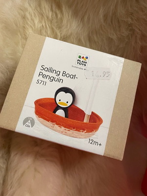 Sailing Boat Penguin Plan Toys 5711 new
