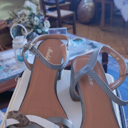 Sandals new gray size 40 with 6 cm heel