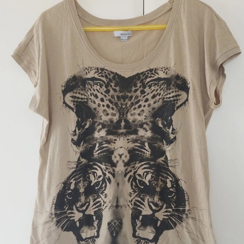 Bershka T Shirt like new, beige, size M