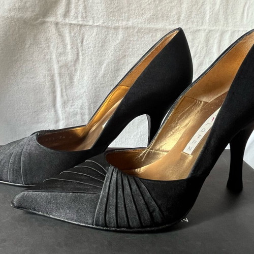 Pura López 36.5 Black Satin Fabric Pumps Like New