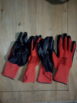 Work gloves new, pack of 4, high durability