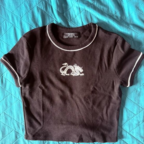 Bershka crop top like new, black with dragon design, size M