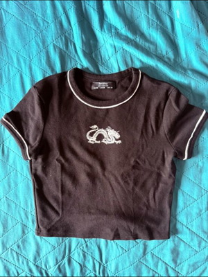 Bershka crop top like new, black with dragon design, size M