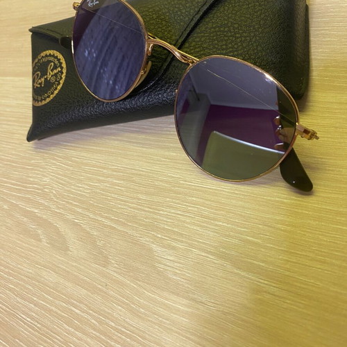 Ray-Ban mirror sunglasses like new, gold metal round frame