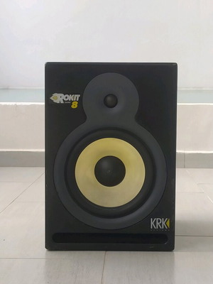 Студио монитор KRK Rokit 8 G1 употребяван със следи от употреба