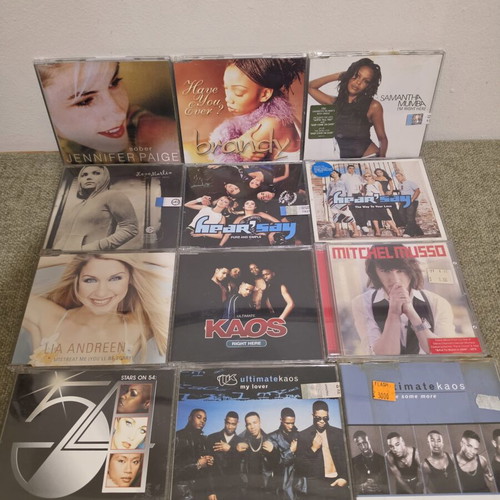 Pop and R&B CD singles, pack of 12
