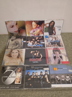 Pop and R&B CD singles, pack of 12