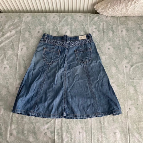 Y2k denim skirt used, knee-length, Sarah Lawrence, blue turquoise