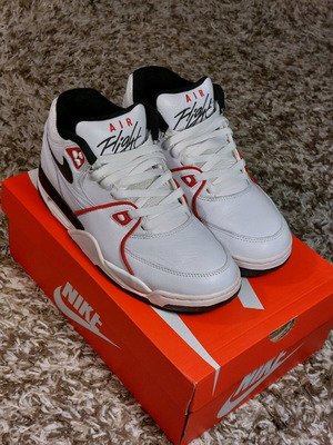 Jordan Flight 89 sneakers like new, size 42, white and red