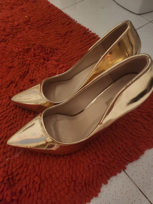 Gold Pumps Size 41 New