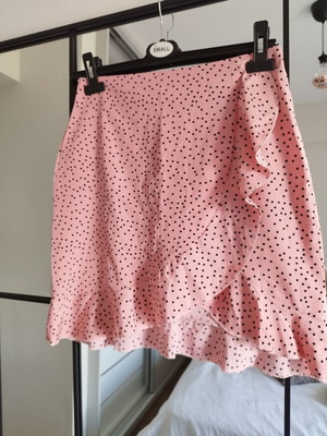 Polka Dot Skirt pink black with zipper, new, fits small medium