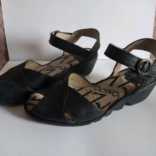 Fly London peep toe sandals used, size 36, black leather