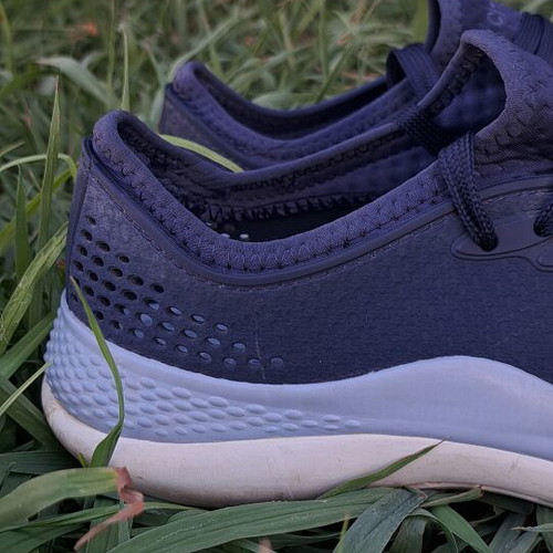 Crocs athletic shoes like new, blue, sizes 38-39