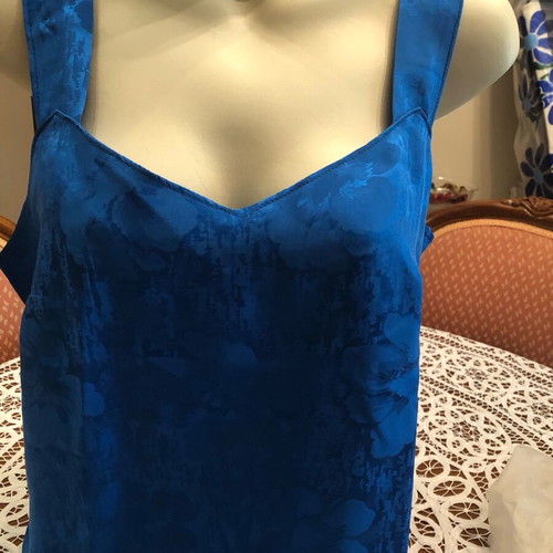 A-Style Tops like new, blue and pink, sizes M and L