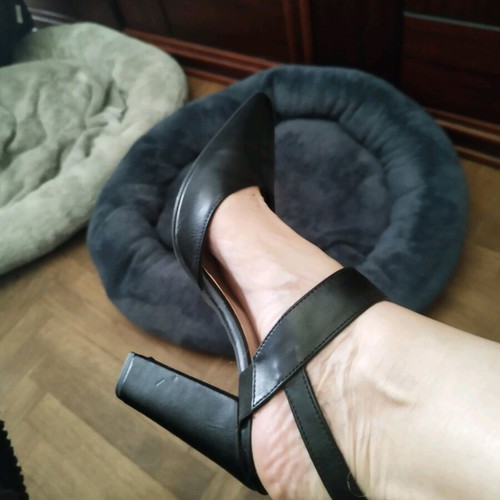 Black sandal like new, 11 cm heel, Greek brand, size 37