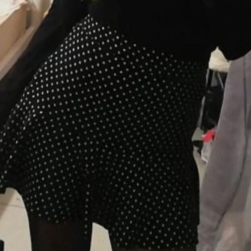 Stradivarius polka dot skirt with inner shorts like new, black and white