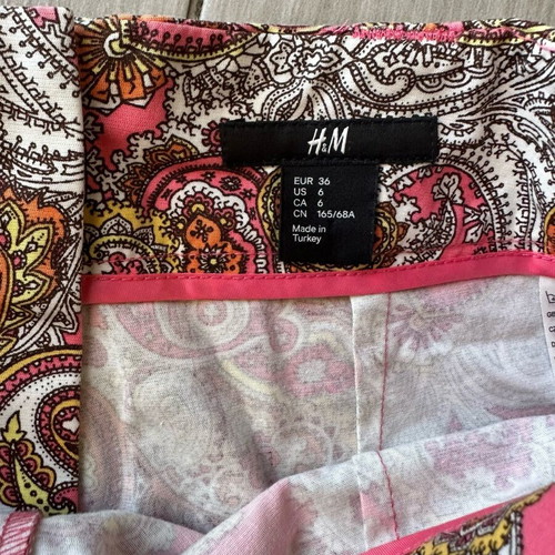 H&M colorful shorts size S like new