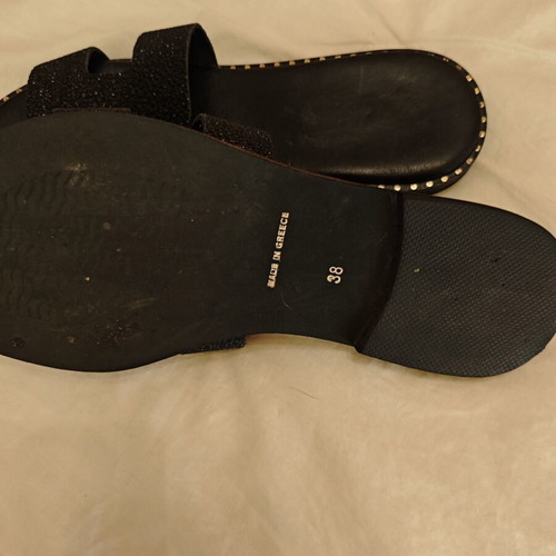 Women's black leather sandals like new