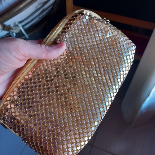 Small gold purse bag new with zipper