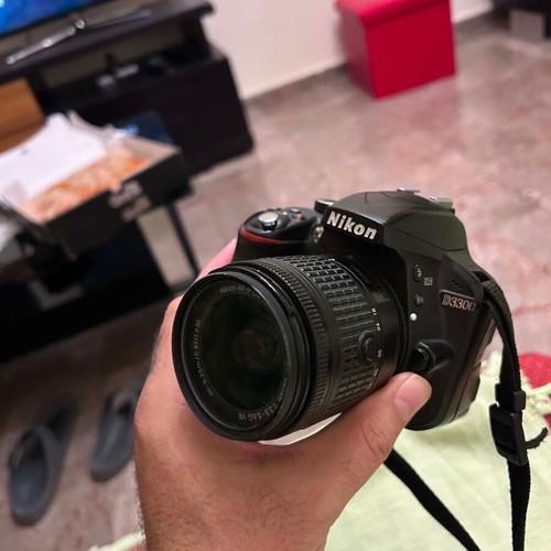 Nikon DSLR D3300 camera like new with lens, 2 batteries, charger, and card