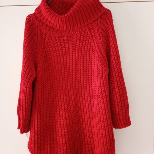 Turtleneck Sweater like new, size 5XL, red