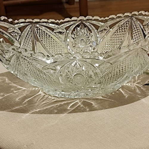 Vintage crystal gondolier like new