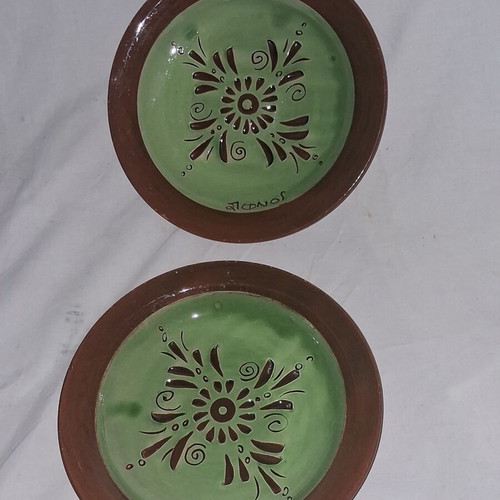 Pair of handmade Sifnos ceramic plates 23 & 24 cm, like new