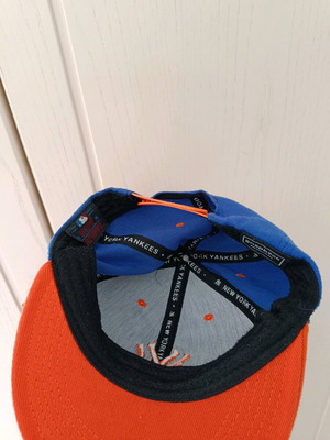 NY BOX hat used, one size