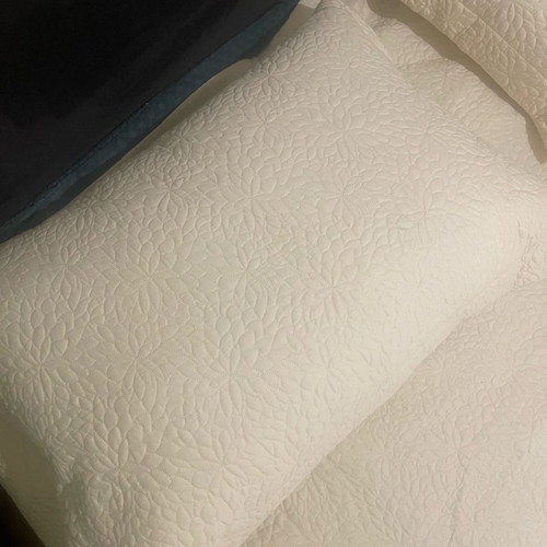 Nef-Nef bridal quilt used with 2 Oxford pillowcases and 2 pillows