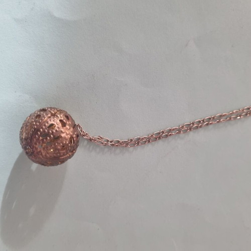 Sphere necklace used