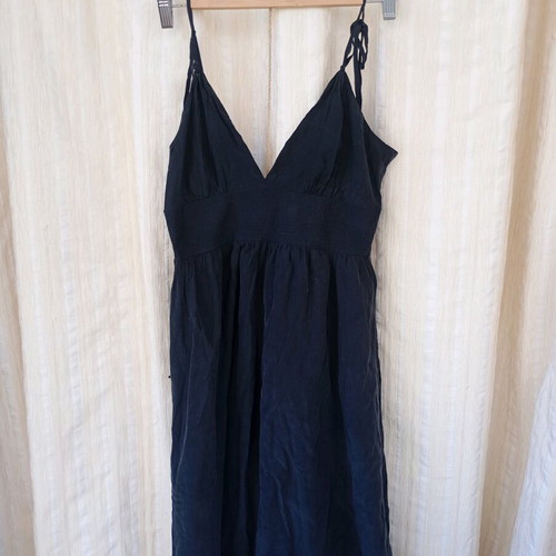 DKNY silk dress like new, black, size M