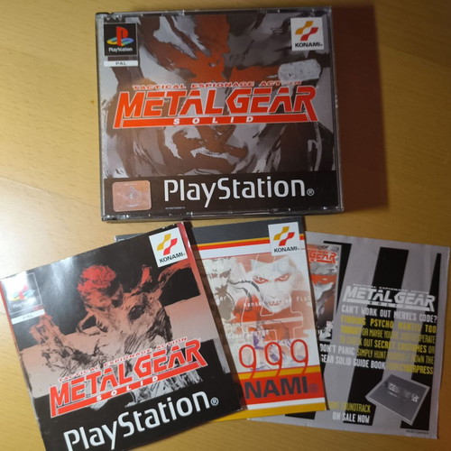Metal Gear Solid PlayStation 1 Black Label mint condition, collectible