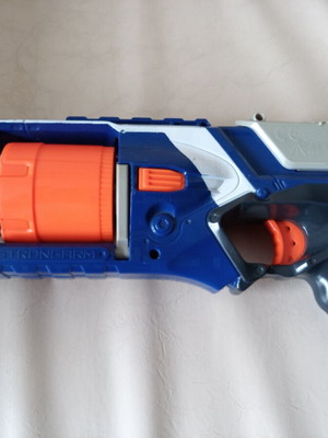Nerf N-Strike Elite Strongarm Blaster μεταχειρισμένο με 6 βελάκια