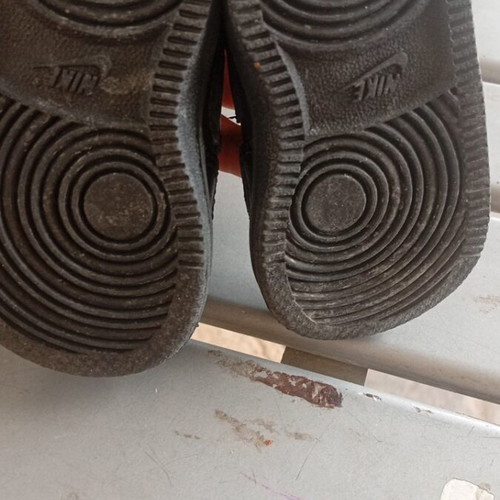 Nike baby shoes like new, size 18.5, velcro closure