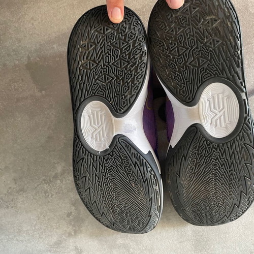 Nike Kyrie Low 5 αθλητικά μεταχειρισμένα, νούμερο 44, πολύχρωμα