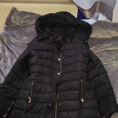 Puffer jacket Foglie Rosse size L like new with detachable hood