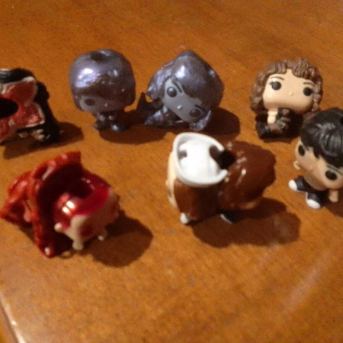 Stranger Things Kinder Joy figures like new, set of 7