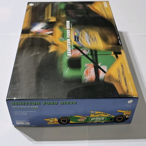 Benetton Ford B193B Formula 1 model kit like new, collectible