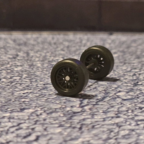 Ζάντες 1:64 για diecast tuning με λάστιχα και άξονες καινούργιες